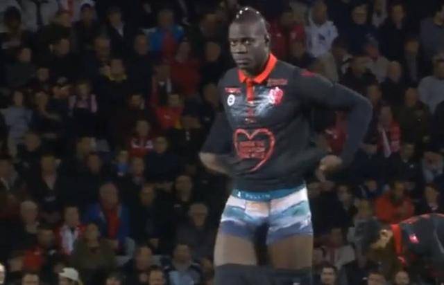 英超首次梅开二度，谢什科当选伯恩利vs曼联全场最佳球员