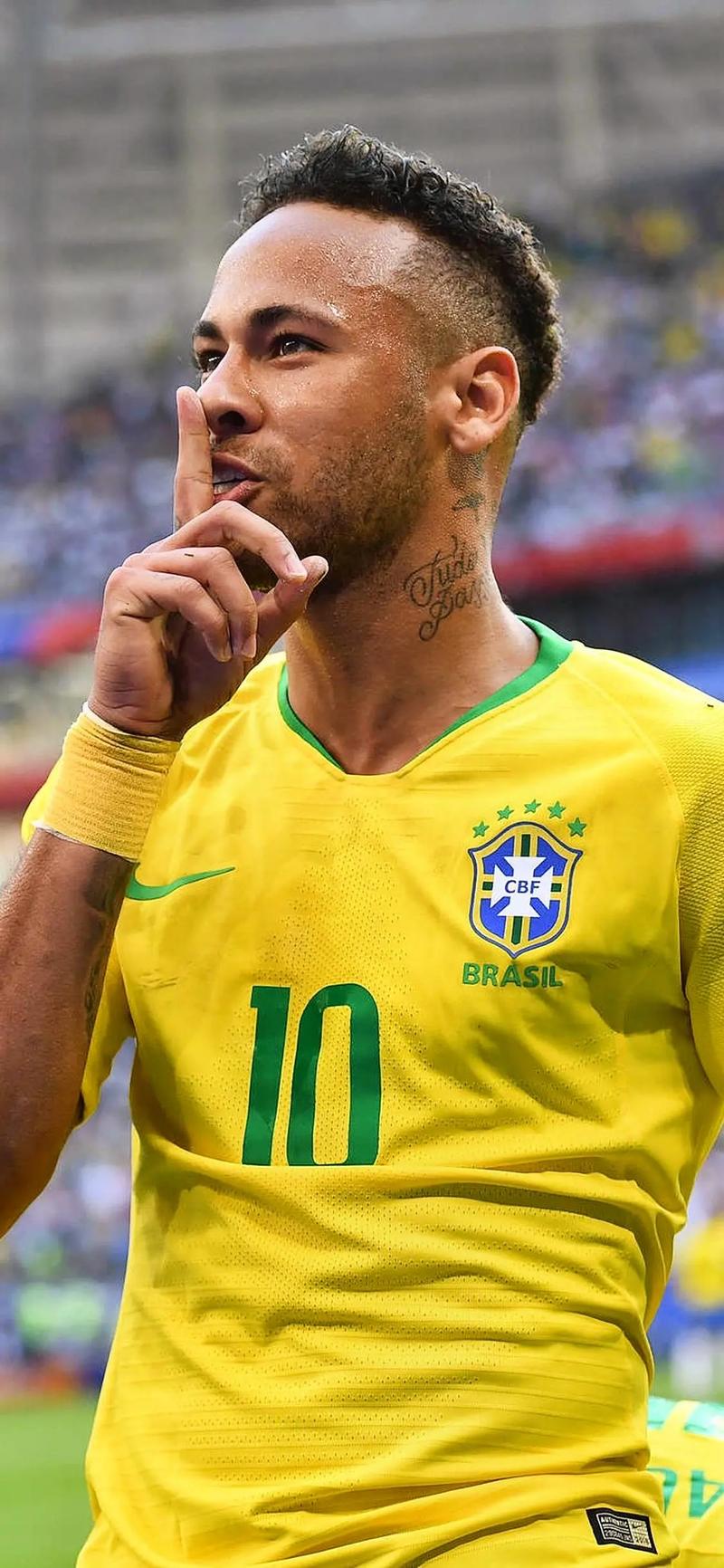 齐达内谈管理皇马更衣室：教练为球员服务 要得到球员的喜欢